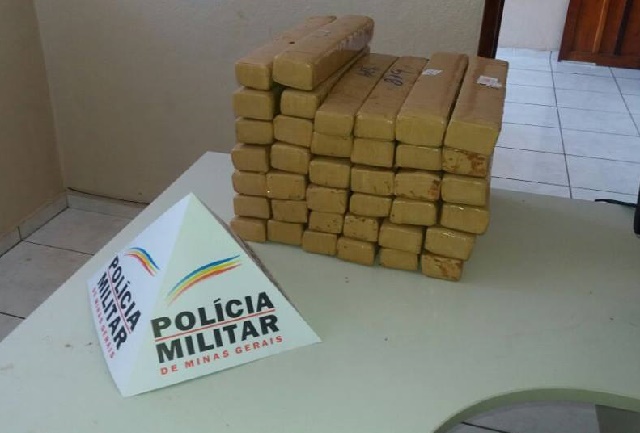 Polícia Militar apreende 41 kg de maconha na zona rural de Guapé